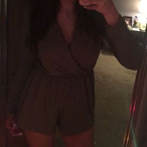 •TOBI Army Green Romper•